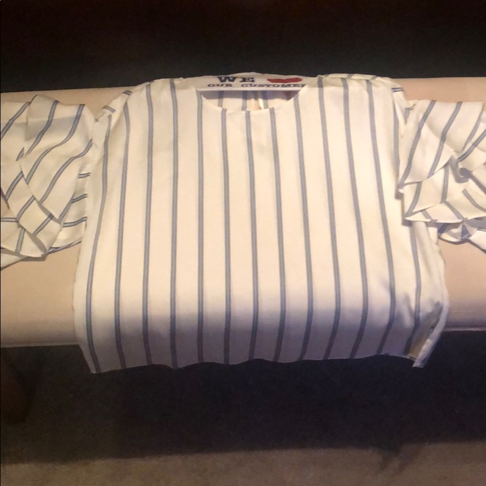 Vince Camuto blue&white stripe blouse